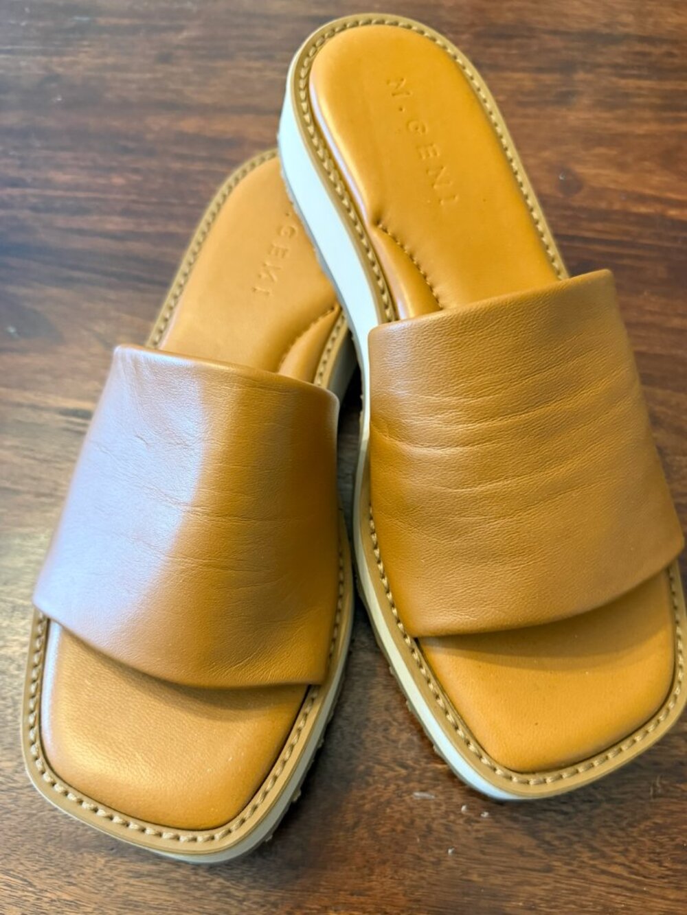 Brand New M. Gemi Tan Leather Slip on Sandals NWOT Size 38 1/2